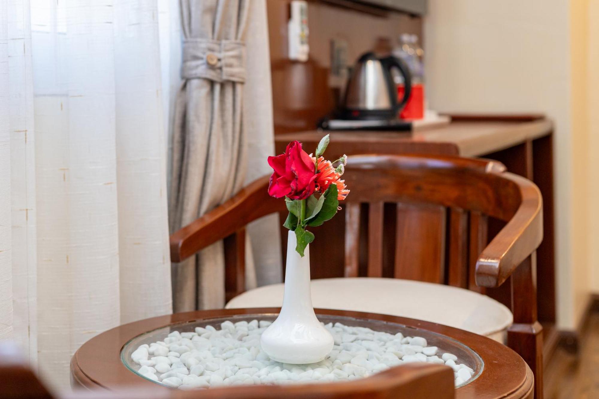 Amarawati Boutique Hotel Kathmandu Exteriör bild